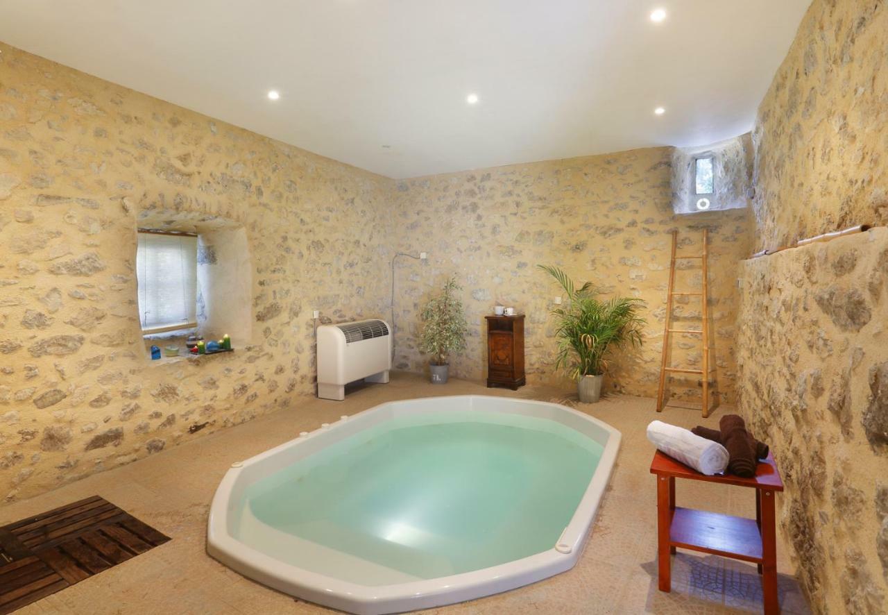 Chateau de Montfroc Bed & Breakfast Exterior foto